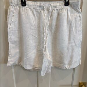 Tahari Cream Linen Shorts